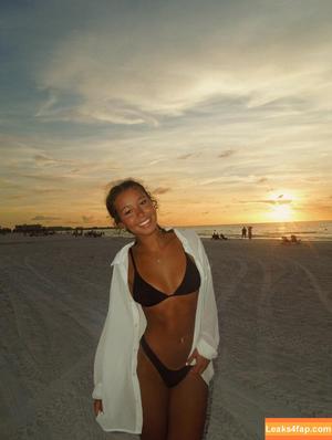 Jailyn Como photo #0001