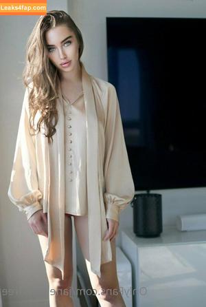 janelucierfree photo #0022