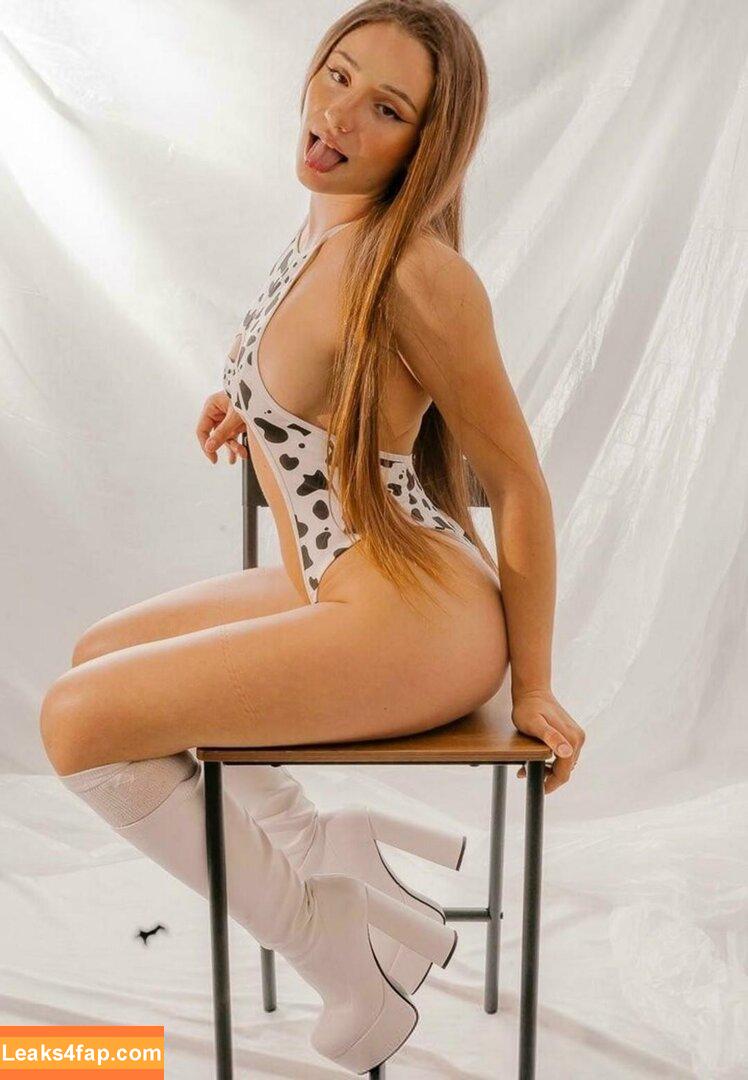 Janiss Oficial /  leaked photo photo #0004