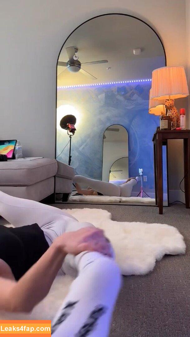 Jiggly_jessicaa / jjeesiicaa_ leaked photo photo #0053