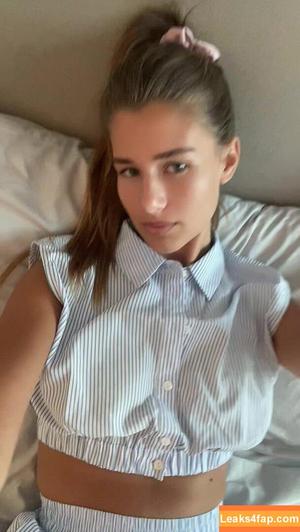 Josephine Clark photo #0030