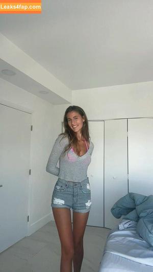 Josephine Clark photo #0040