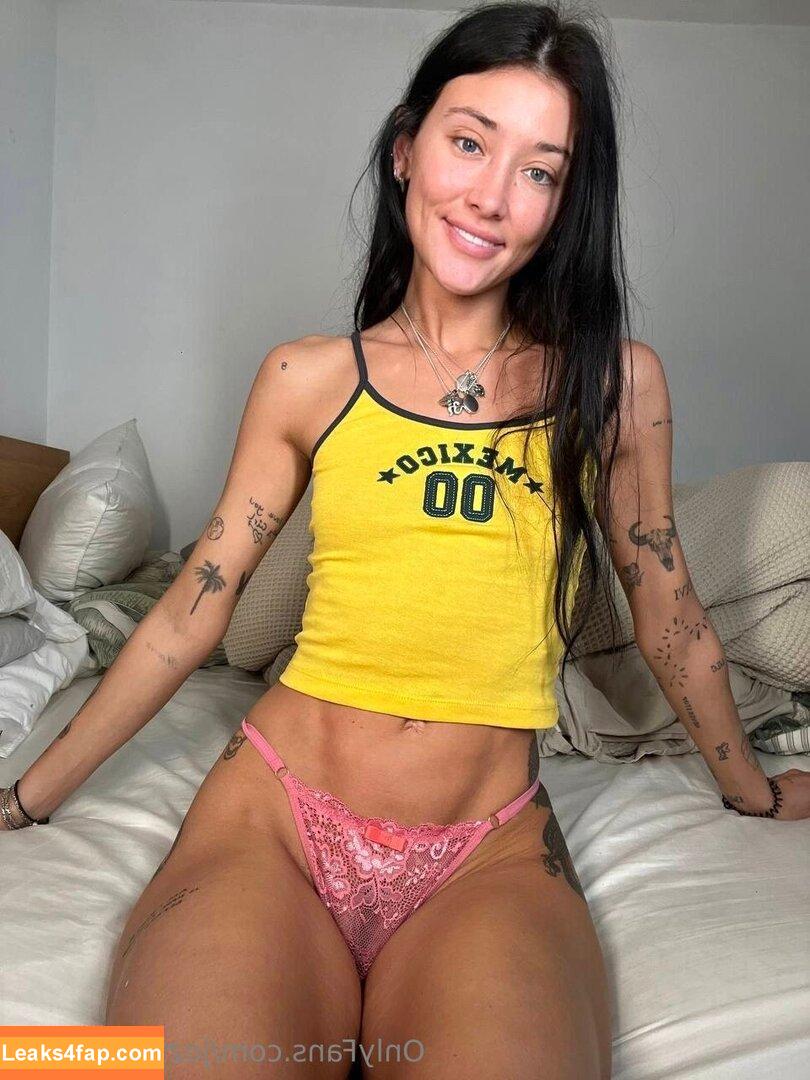 jozyblowsfree /  leaked photo photo #0006