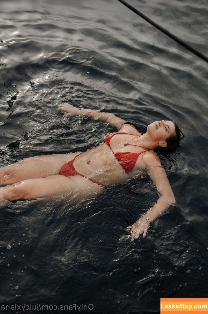 Juicyxlana / lana.bvb09 leaked photo photo #0016