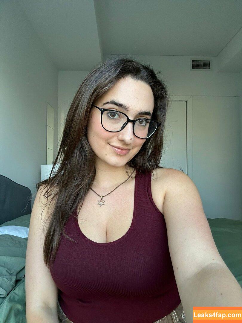 Julia Ain / qveenjulia / qveenjuliaa / therealjuliaann leaked photo photo #0002