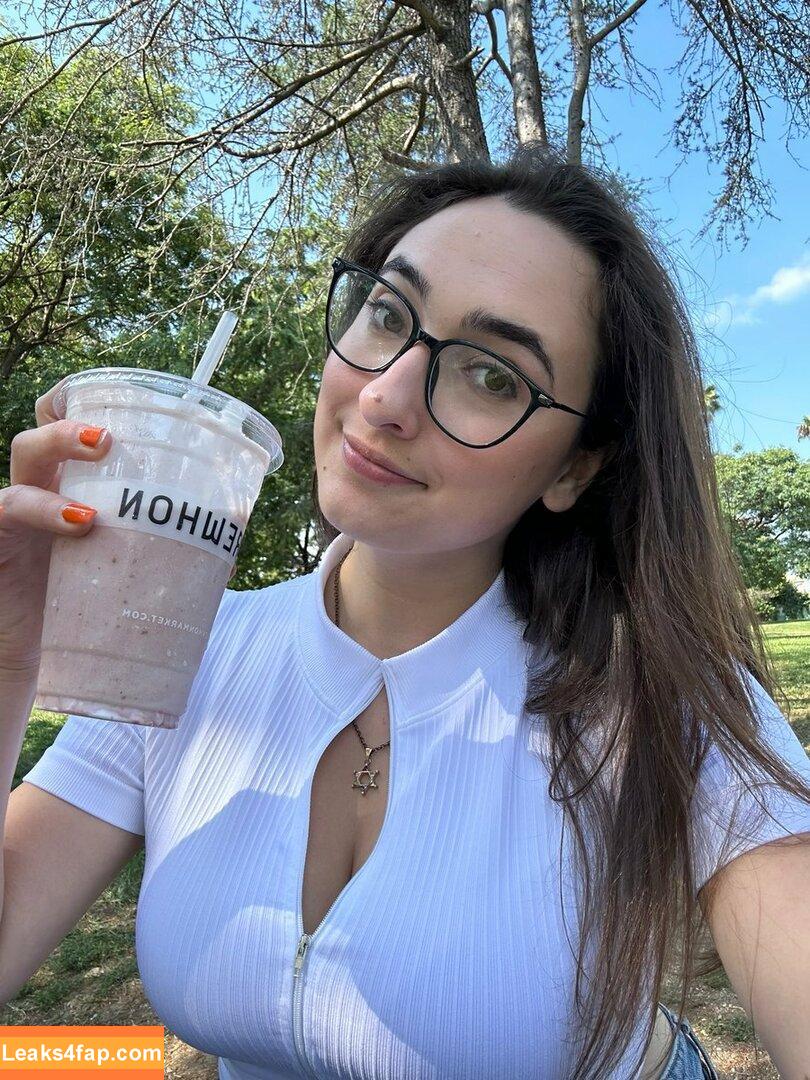 Julia Ain / qveenjulia / qveenjuliaa / therealjuliaann leaked photo photo #0004