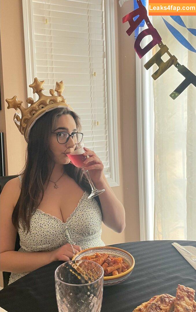 Julia Ain / qveenjulia / qveenjuliaa / therealjuliaann leaked photo photo #0021