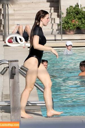 Julia Fox photo #0013