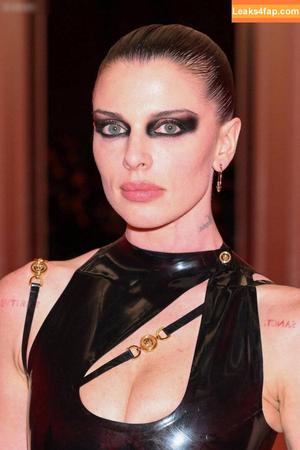 Julia Fox photo #0185