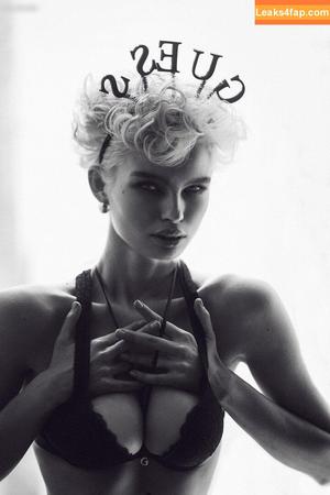 Julia Logacheva photo #0001