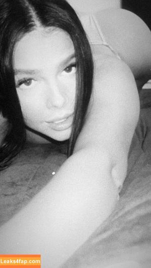 Julia Scott photo #0014