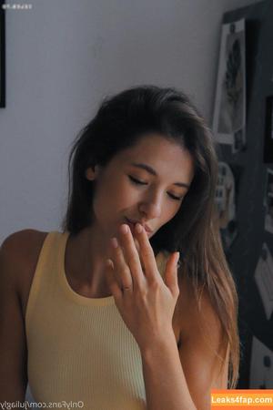 juliagly photo #0105