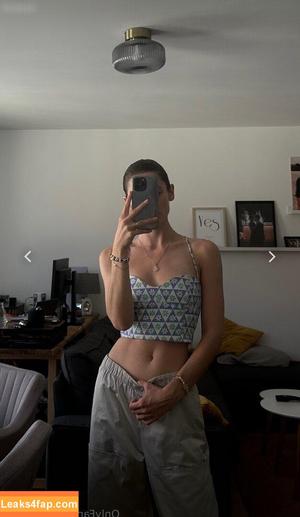 juliagly photo #0151