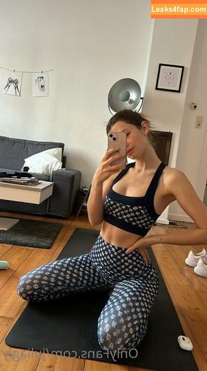juliagly photo #0221