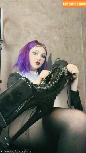 JustaMinx photo #0243