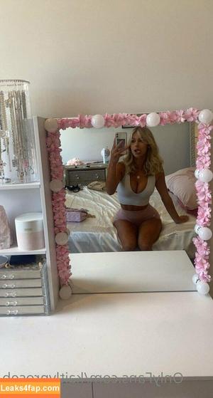 Kaitlyn photo #0010