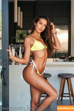Kamila Davies photo #0077