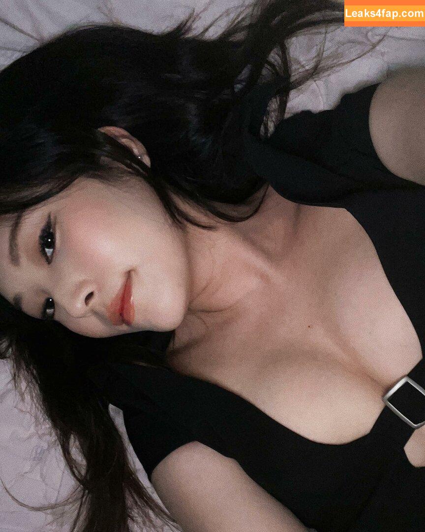 Kang Hee Yoon / Aikuros / Hyoon / floaromaa leaked photo photo #0233