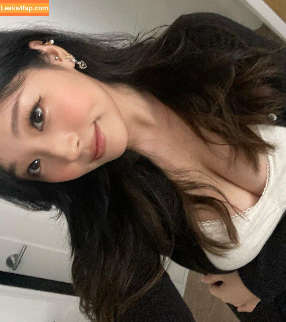 Kang Hee Yoon / Aikuros / Hyoon / floaromaa leaked photo photo #0438