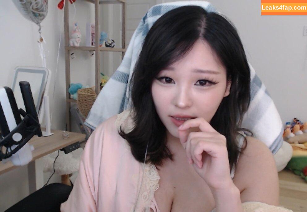 Kang Hee Yoon / Aikuros / Hyoon / floaromaa leaked photo photo #0496