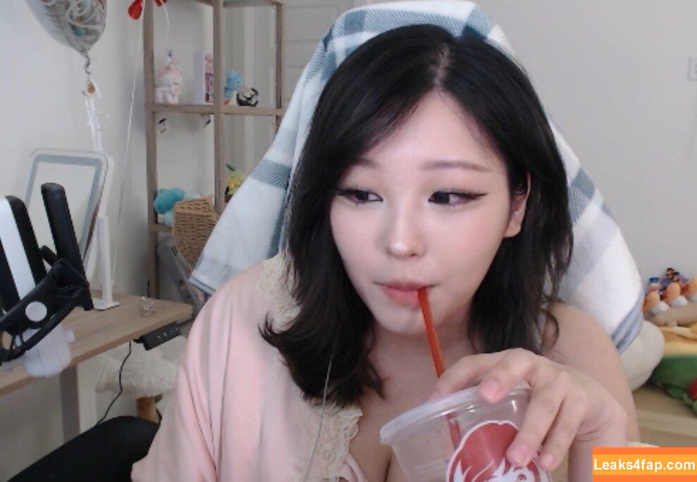 Kang Hee Yoon / Aikuros / Hyoon / floaromaa leaked photo photo #0499