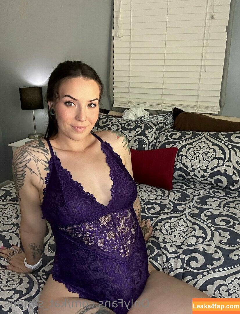 kat_simons /  leaked photo photo #0024