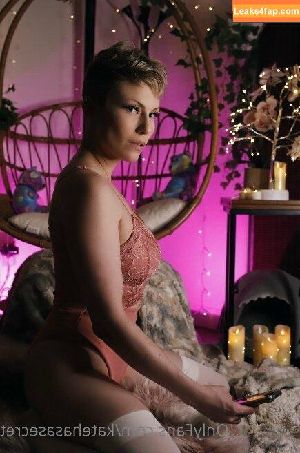 Kate Elliott / KateIsOnline / Katers17 / Secret Vivi / katehasasecret / kateinreallife leaked photo photo #0058