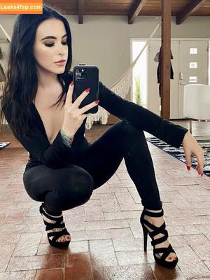 Katie Ricci photo #0009