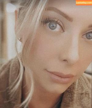Kayla Manthey photo #0005