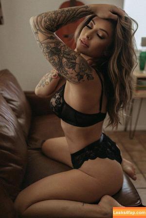 Kayla Manthey photo #0015
