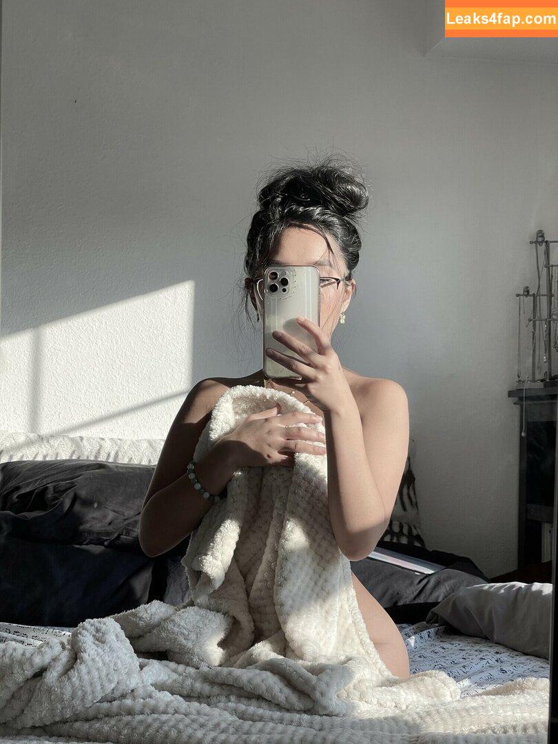 kayla.vy /  / Asian Baby Girl leaked photo photo #0660