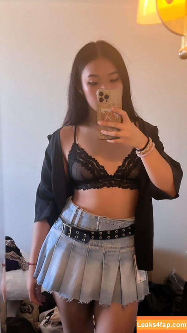 kayla.vy /  / Asian Baby Girl leaked photo photo #2017