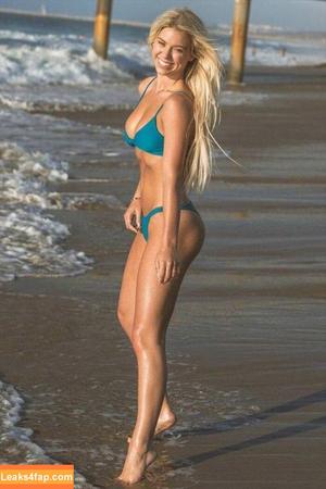 Kaylyn Slevin photo #0052