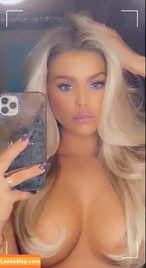Kaylyn Slevin photo #0072