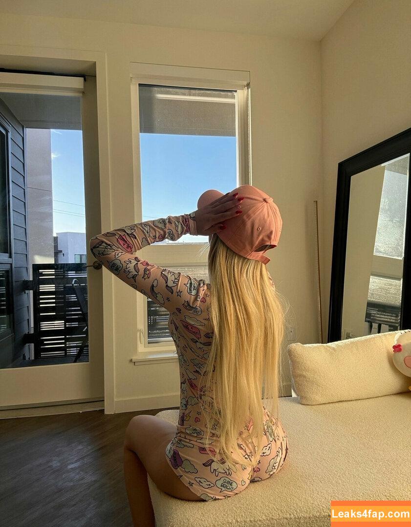 Kiingpaulina / Paulina Gallegos / paulina.kinga leaked photo photo #0003