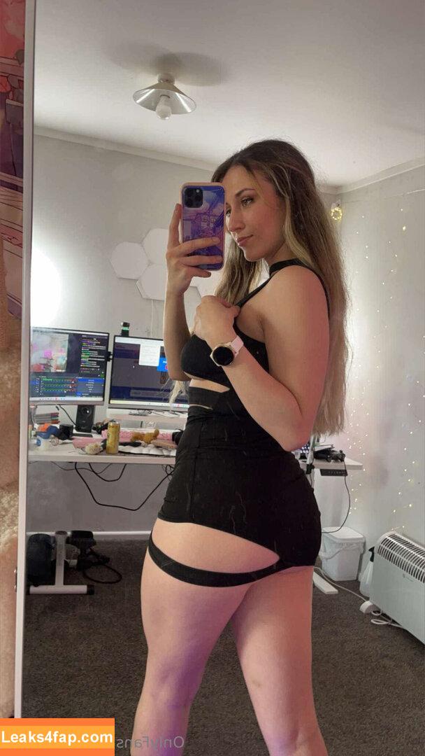 kittybess / of_kittybess leaked photo photo #0018