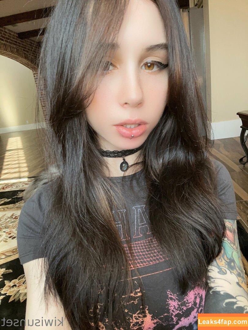 Kiwi Sunset / Snapchat / kiwi_sunset / kiwiisunset / kiwisunset leaked photo photo #0241