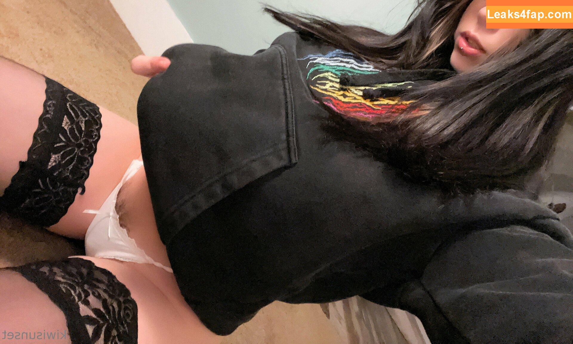 Kiwi Sunset / Snapchat / kiwi_sunset / kiwiisunset / kiwisunset leaked photo photo #0580