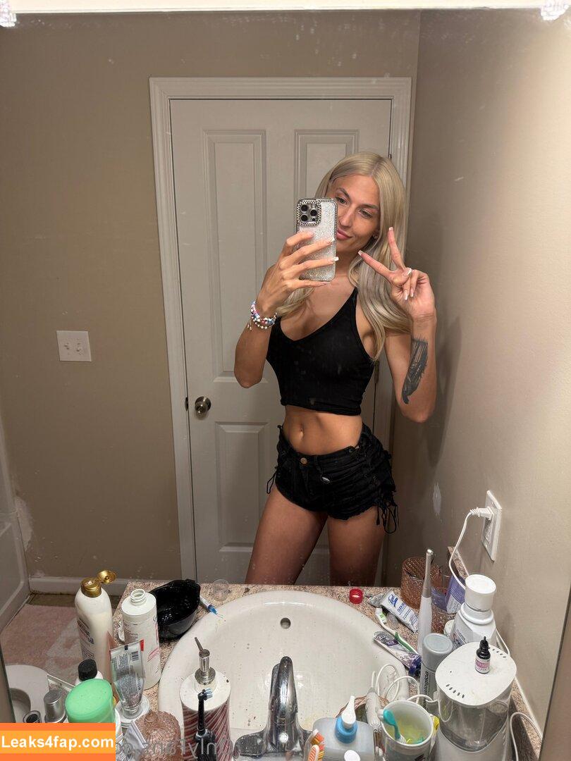 kloebby / kloebbyyofficial leaked photo photo #0015