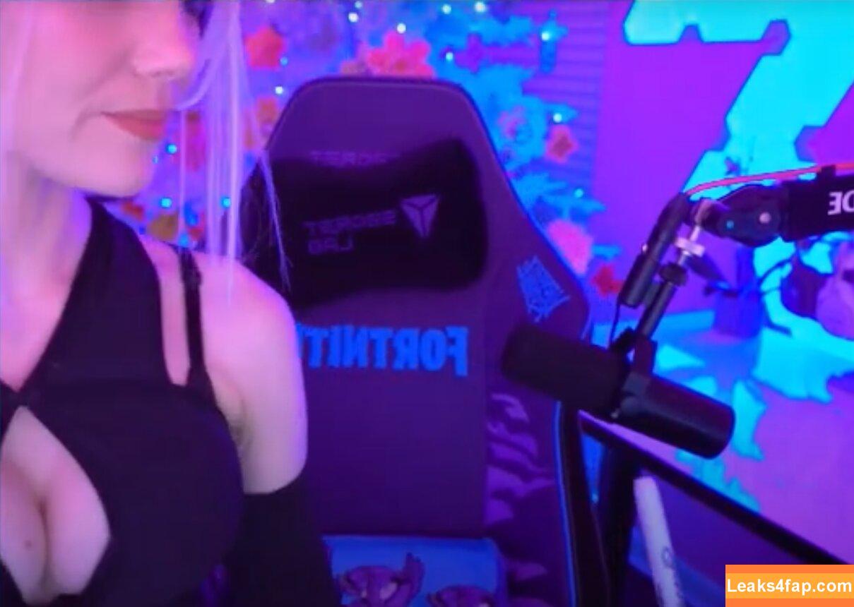 Kylee Carter / justfoxii / kyleecarterrr leaked photo photo #0129