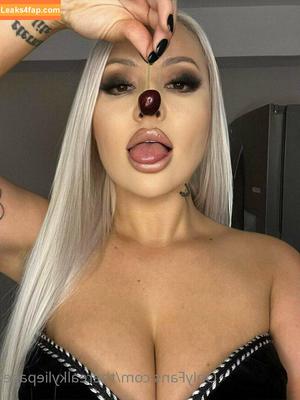 Kylie Page photo #0160
