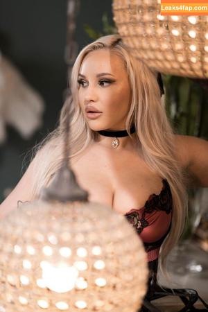 Kylie Page photo #0481