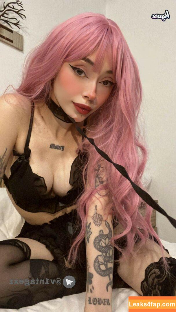 Kyurenii / kyure leaked photo photo #0019