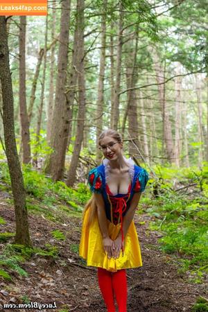Lacey Bloom photo #0206