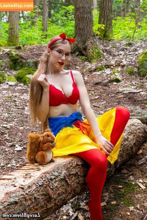 Lacey Bloom photo #0213