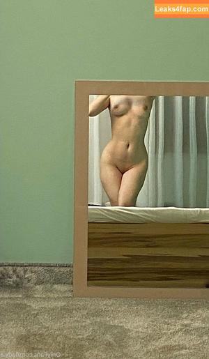 Lady.a photo #0007