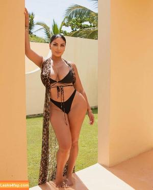 lareinasworld photo #0001