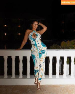 lareinasworld photo #0003