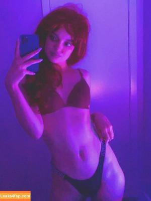 Laura Eclipse photo #0024