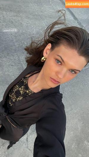 Laura Offermann photo #0032